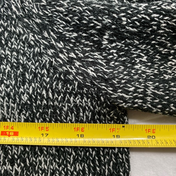 NWOT Appleseed’s Size M Sweater. - Picture 8 of 12